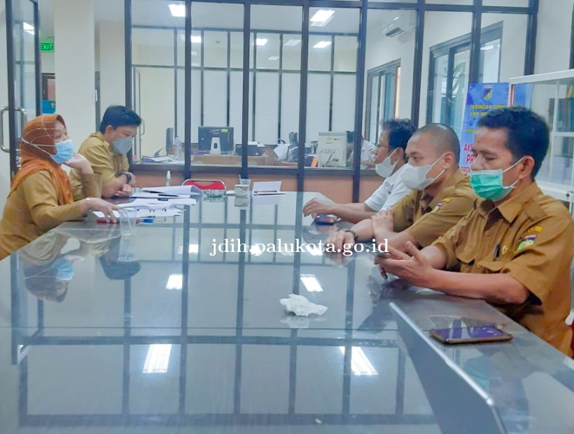 Rapat Fasilitasi Perwali RSU Tentang Pengadaan Barang dan Jasa BLUD Anutapura bertempat di kantor Bi